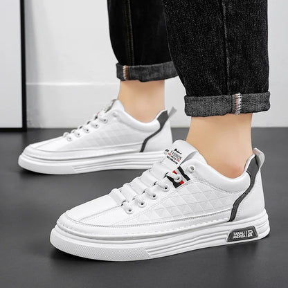 Tenis Blancos Urbanos de Cuero Sintético con Diseño Moderno para Hombre