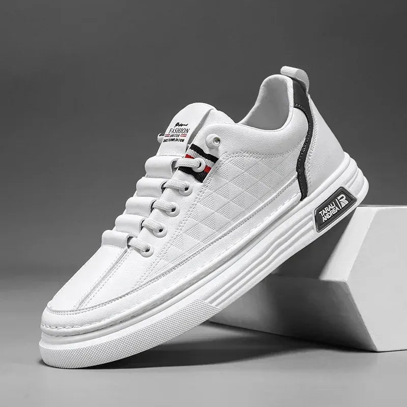 Tenis Blancos Urbanos de Cuero Sintético con Diseño Moderno para Hombre